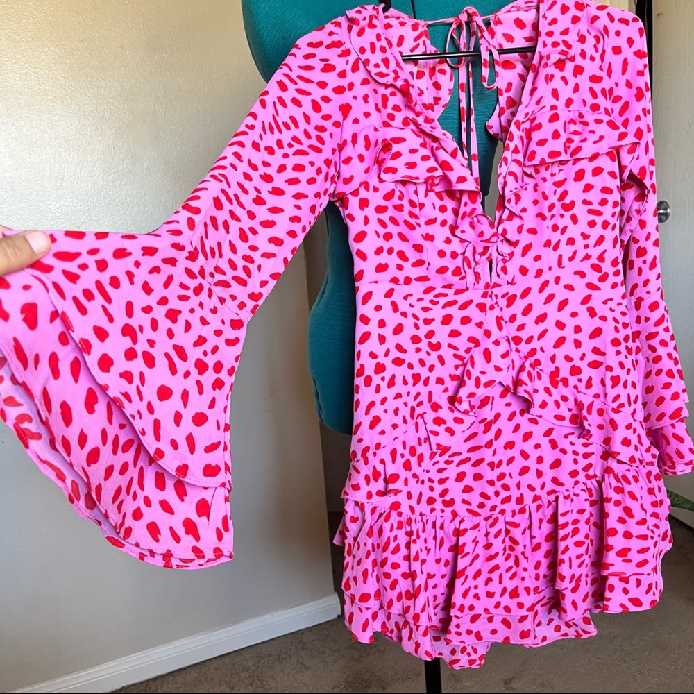 Amazing frilly signature8 dress